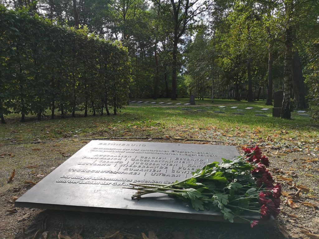 stalag III a cemetery